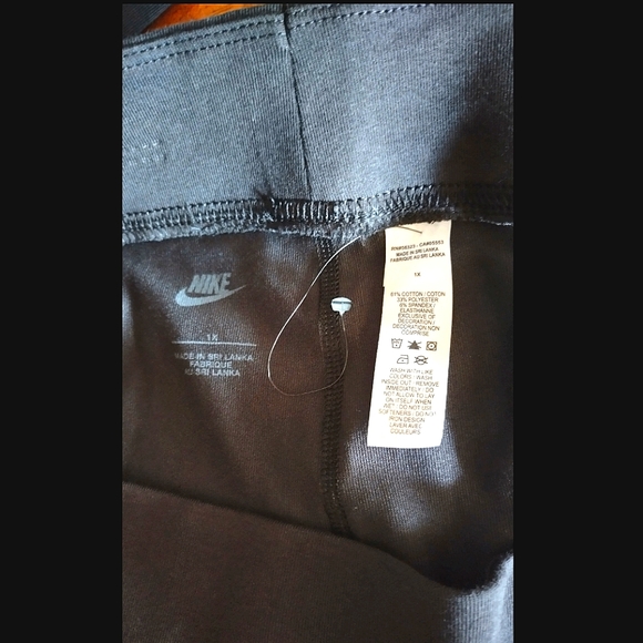 NWT* WOMENS NIKE LEGGINGS 3X ONLY - Picture 7 of 9
